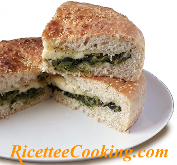 Torta rustica broccoletti e scamorza